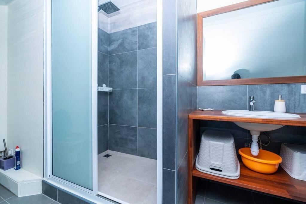 Heitea Lodge - 6 Min Airport, Wifi, Ac & Parking 帕皮提 外观 照片